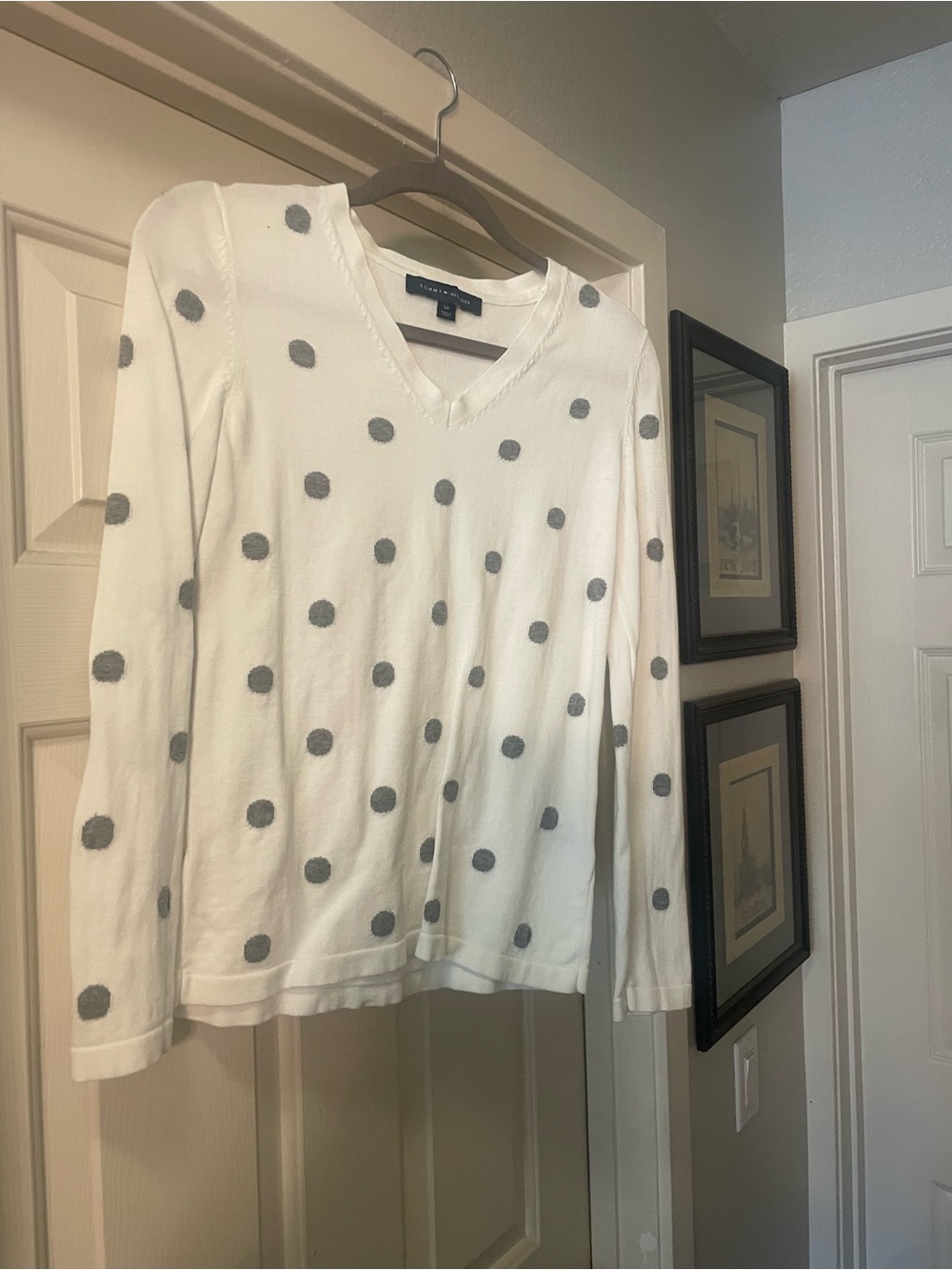 Tommy Hilfiger Cream V-Neck Sweater with Navy Label